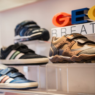 Arriesgado Automatización dulce childrens-shoes-geox-2-north-london - Brians Childrens Shoes